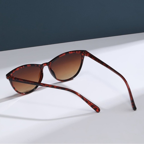 NEW Red Leopard Tortoiseshell Full Rimmed Cat Eye Style Sunglasses - Picture 3 of 4